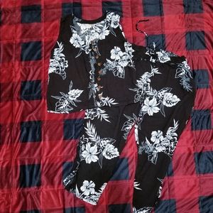 Bahama Mama Navy 2 Pc. Women M  Top and Bottom